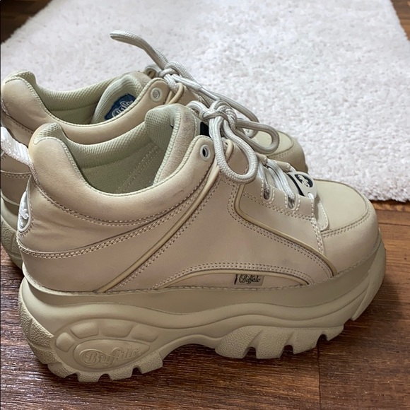 Shoes - Picture 1 of 4